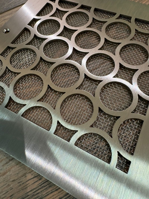 Вентиляционная решетка из нержавеющей стали NR 12 150х150